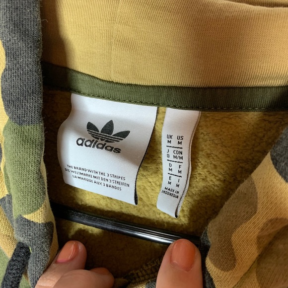 Camo Adidas sweatshirt - Picture 4 of 6
